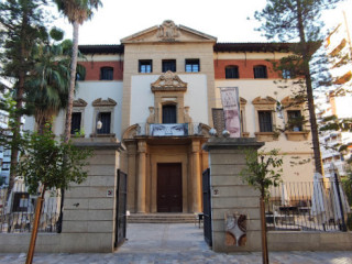 La Terraza Del Museo