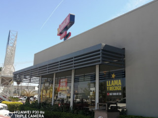 Carl's Jr