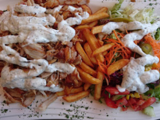 Mega Döner-Pizza