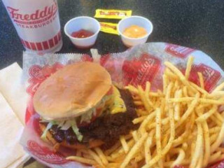 Freddy's Frozen Custard Steakburgers