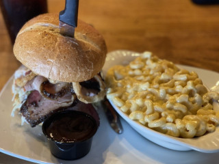 Jj's Tap Smokehouse