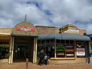 Golden Wattle Cafe Bakery