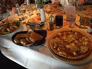 Tomsens Pizzeria