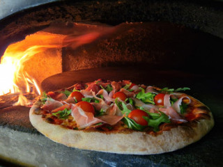 Pizza O Feu De Bois