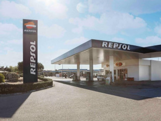 Estación De Servicio Repsol