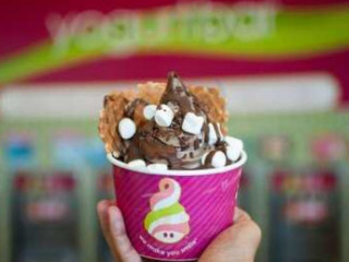 Menchie's Frozen Yogurt