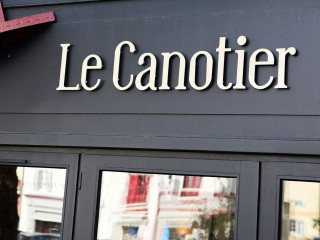 Le Canotier