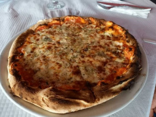 Asador Pizzeria Entre Fuegos