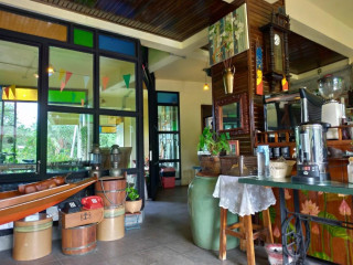 River Jam Homestay Café