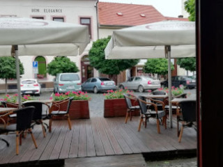 Dortletka Patisserie Cafe