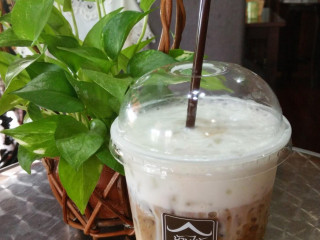 บ้านไม้ กาแฟสด เขาขาด เขากะลา จ นครสวรรค์