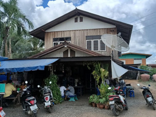 ร้านก๋วยเตี๋ยวต้มยำน้าเรณู บ้านโคก