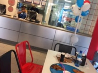 Domino's Pizza Av. Juan Chabas