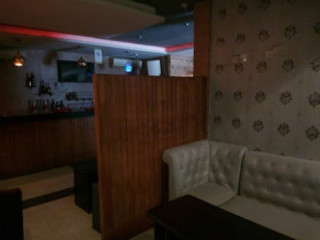 Zeroz Lounge