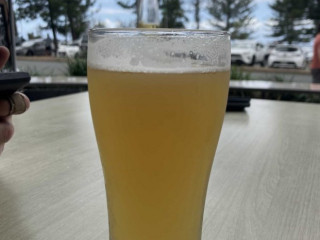 Burleigh Heads Hotel Pub