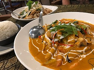 Kinnaree Thai Restaurant