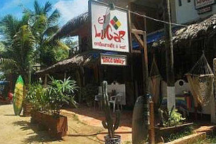 El Lugar Restaurant And Bar