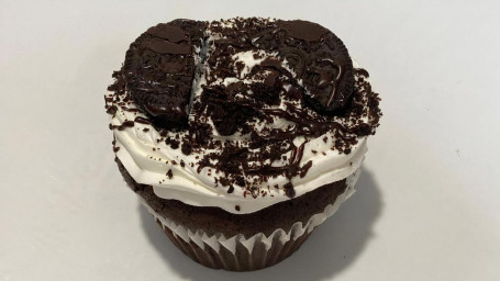 Oreo’s And Cream Colossal Cupcake