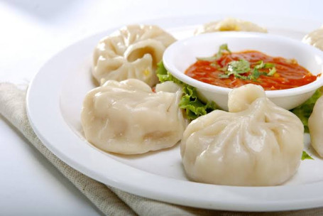 Momos Z Grzybami (5 Szt.)