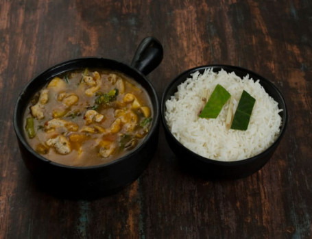 Red Thai Curry With Steamed Rice