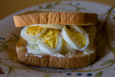 Boiled Egg Sandwich Without Grilled