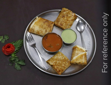 Crispy Cheese Masala Dosa