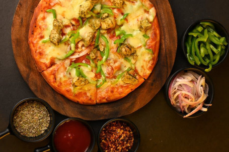 Hariyali Chicken Tikka Pizza