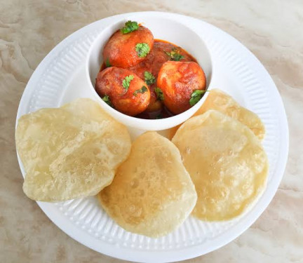 Luchi (5 Pcs) Aloo Dum