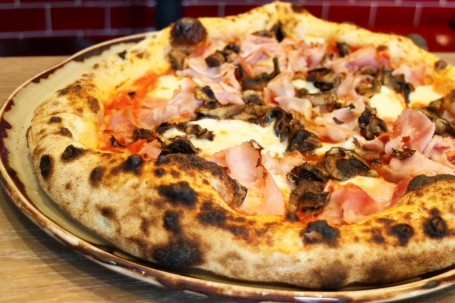 Pizza Funghi E Prosciutto