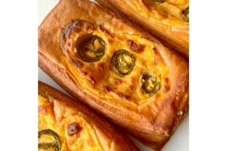 Jalapeno And Three Cheese Croisstata