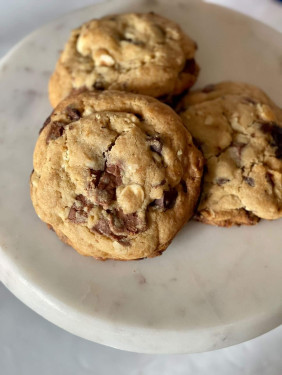 Triple Chocolate Hazelnut Cookies(1 Cookie)