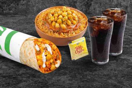 (Dla 2 Osób) Chole Paneer Wrap Posiłek Chole Miska Ryżu Thums Up