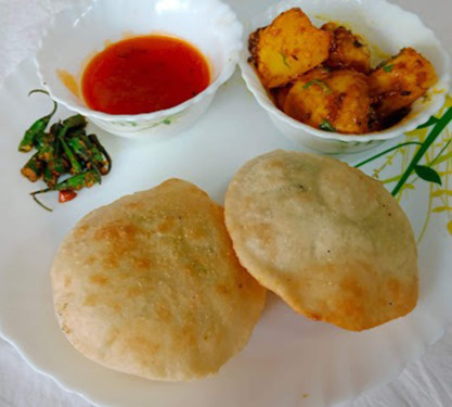 Luchi Aloo Dum[2Pcs]