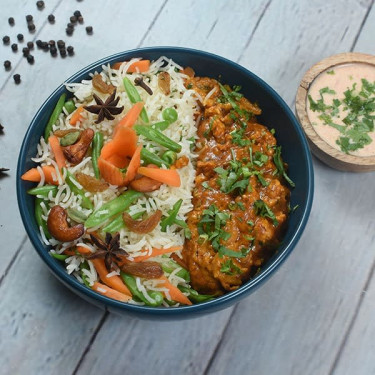 Chicken Keema Masala With Veg Pulao (750 Ml)