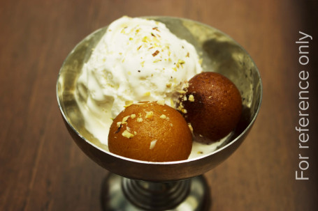 Gulab Jamun With Vanilla