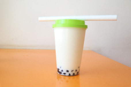 Classic Vanilla Boba Shake