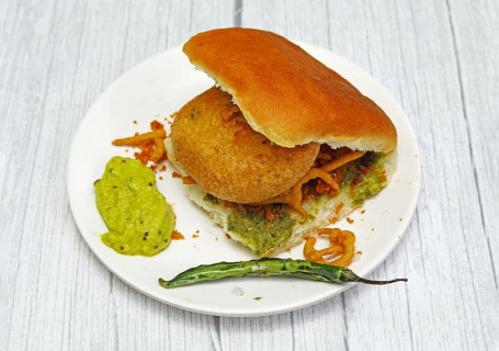 Classic Mumbai Vadapav