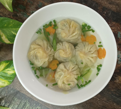 Clear Veg Soupy Momos