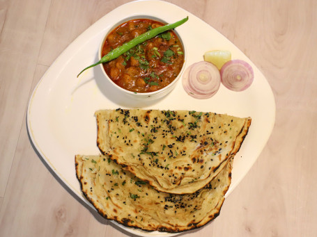 Butter Chole Kulcha