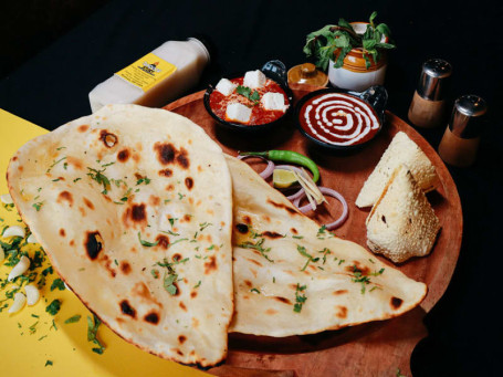 Butter Garlic Naan Thali