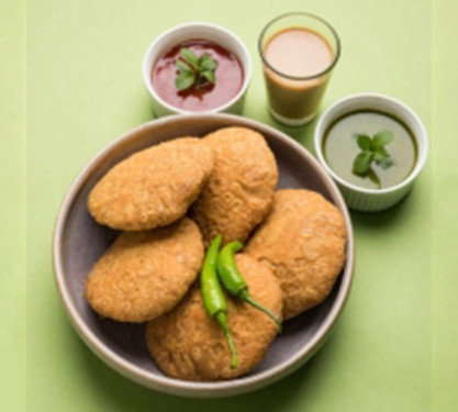 Pyaz Kachori (1 Pc)