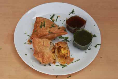 Paneer Butter Masala Samosa