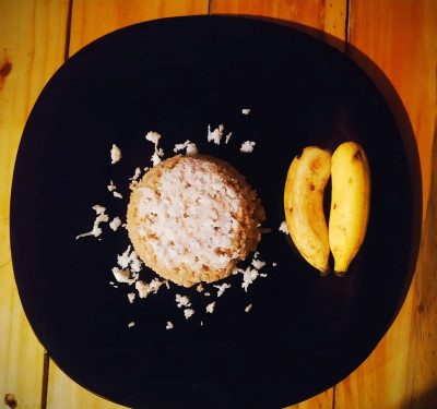 Oats Chiratta Puttu 2 Small Bananas