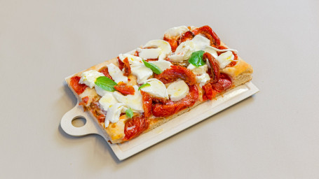 Focaccia Tomate Y Mozzarella