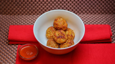 Paneer Juicy Peri Peri Momos (6 Pcs)