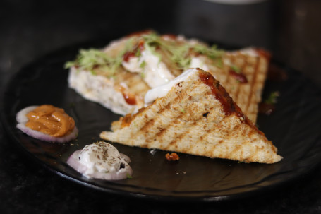 Masala Cheesy Paneer Sandwich