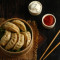 Veg Momos (Steamed) [8 Pcs]