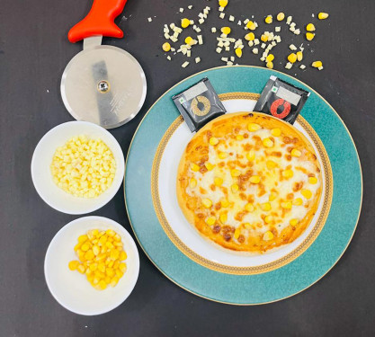 Cheezy Corn Pizza