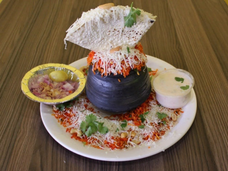 Dum Matka Biryani (800 Grams)