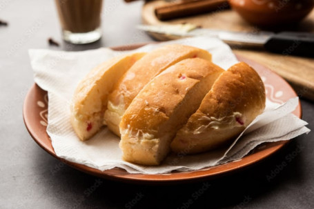 Butter Maska Bun With Jam